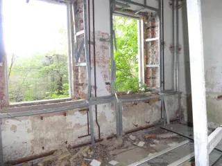 Публичное предложение по продаже земельного участка площадью 10458 кв.м, с кадастровым номером 32:31:0030201:32, с расположенными на нем объектами недвижимого имущества: казарма № 1 с кадастровым номером 32:31:0030201:80, казарма с кадастровым номером 32:31:0030201:40, по адресу: Брянская область…