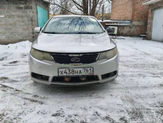 Kia Cerato 2012 года, 126 л.с., пробег 190000 км, АКПП. Модель: Cerato Forte, цвет серебристый. VIN: XWEFW411BC0000369, ПТС: 39НН 647555, госномер: Х438НА761. Страна изготовитель: Россия. Двигатель: бензиновый, модель G4FC, номер CH223358, мощность 126 л.с. (92.7 кВт), объем 1591 куб. см…