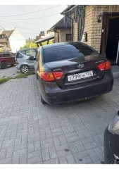 Hyundai Elantra 2008, 122 лс, 346057 км, АКПП. Автомобиль легковой, марка: HYUNDAI, модель: ELANTRA, VIN: KMHDU41BP8U492404, год изготовления: 2008.