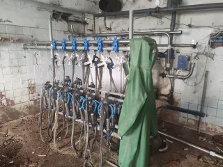 Молокопровод разобранный некомплектный. Ознакомление с имуществом по договоренности в месте нахождения: Владимирская область, Кольчугинский район, деревня Павловка.