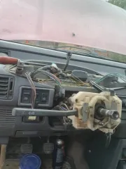 Opel Frontera 1994 года, 125 лс, 300000 км, полный привод, VIN SED53MWL4RV623256. Авто не на ходу, в крайне неудовлетворительном состоянии, отсутствуют колеса, двигатель требует капремонта и снят, кузов в ржавчине и дырах, повреждения по кузову, отсутствие деталей по кузову и внутри салона. Все…