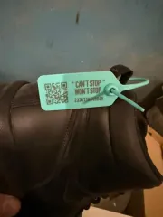 Обувь без маркировки (кроссовки) "Nike" – 2 шт.; Обувь без маркировки (туфли) "Aidini" – 24 шт. Обувь без маркировки (кроссовки) "Nike" – 2 шт.; Обувь без маркировки (туфли) "Aidini" – 24 шт. Имущество реализуется в качестве годных остатков, признано не соответствующим требованиям документов по…