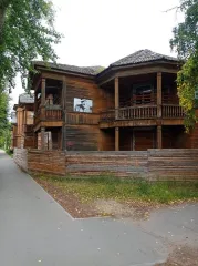 Дом Пикуля, 612.3 кв. м, Архангельская область. Нежилое здание общей площадью 612,3 кв. м, расположенное по адресу: Российская Федерация, Архангельская область, г.о. Северодвинск, г. Северодвинск, ул. Индустриальная, дом 36/19, кадастровый номер 29:28:102015:29. Постановлением инспекции по охране…