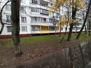 Жилое помещение 48,3 кв. м, г. Москва, ул. Кировоградская, д. 4, к. 1, кв. 192, общей площадью 48,3 кв. м (этаж № 1), кадастровый номер: 77:05:0006004:9210. Вид жилого помещения: жилое. Общая площадь: 48.3