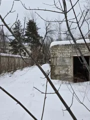 Нежилое здание 196,7 кв.м с участком 830 кв.м, Брянская область. Находящиеся в муниципальной собственности нежилое здание площадью 196,7 кв.м., 1-этажное, расположенное по адресу: Брянская область, г. Брянск, улица Клары Цеткин, строение 12 В, кадастровый номер 32:28:0021315:382, с земельным…