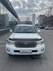 Автомобиль Toyota Land Cruiser 200, VIN JTMCV05J104125596, 2013 г. в., цвет белый. Ознакомиться с предметом возможно в дни приема заявок с 11:00 по 16:00, предварительно записавшись по телефону 89062274666 или email: bankrotim@yandex.ru