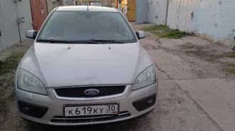 Ford Focus 2006 года, VIN WF04XXWPD46J64409. По двигателю стучит (поршневая), расход моторного масла 1.5 литра на 1000км, требуется замена подушек двигателя всех, течь антифриза с патрубок системы печки и охлаждения, течь масло с шкива коленвала, течь антифриза с помпы, не работает кондиционер…