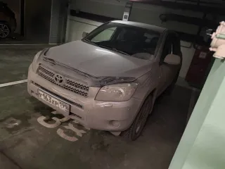 Toyota RAV4 2008 года выпуска, идентификационный номер JTMBH31V705058171, государственный регистрационный знак У163ХР199.