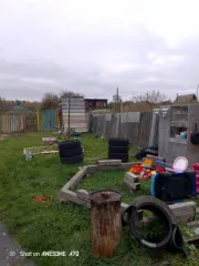 Жилой дом 23 кв.м и земельный участок 643 кв.м. Кадастровый номер дома: 66:27:1103001:156, участка: 66:27:1103001:91. Категория земель: земли населенных пунктов, вид разрешенного использования: для садоводства и огородничества.