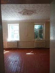 Нежилое здание, 1 эт., земельный участок 557 м², Каменск-Шахтинский, Ростовская область. Здание, назначение: нежилое, с кадастровым номером 61:52:0030070:567, этажность - 1, расположенное по адресу: Ростовская область, г. Каменск-Шахтинский, ул. Первомайская, 104; земельный участок, категория…