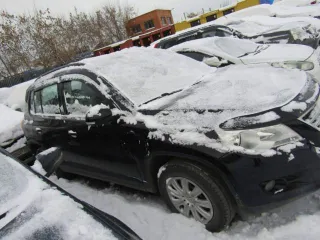 Volkswagen Tiguan, 2011 года выпуска, 150 л.с., пробег 161097 км. Автомобиль легковой, марка: Volkswagen, модель: Tiguan, VIN: XW8ZZZ5NZBG111785, гос. рег. номер: Н304ОС702, год изготовления: 2011.