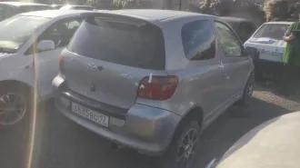 Toyota Vitz, 2001 г.в., государственный регистрационный номер B635ВO17. Вид транспорта: хетчбэк, VIN номер: B635ВO17, модель: Toyota Vitz.