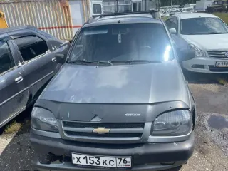 Skoda Fabia 2004 года выпуска, госномер В257МН76, VIN TMBJY16Y954226408. В наличии ключ. Правоустанавливающие документы отсутствуют. Регистрационный номер АС ПИБИ 76-008966. Chevrolet Niva 2004 года выпуска, госномер Х153КС76, VIN X9L21230040031794. В наличии комплект из трех ключей, ПТС, СТС…