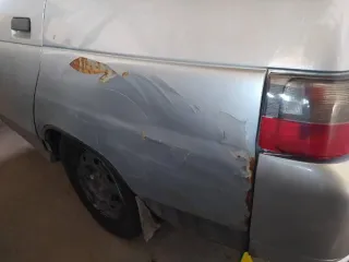 Лада 211340 Лада Самара, 2008 г., г/н А422МЕ186, VIN: XTA21134084581550. У автомобиля нет колес. По периметру кузова повреждение: сколы, коррозия, отслоение ЛКП. Ключей и документов нет. ВАЗ 21102, 2001 г., г/н М912НУ18, VIN: XTA21102010339438. Ключи и документы в наличии. Деревянная лодка с…