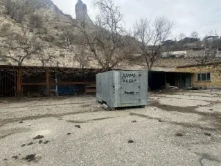 Нежилое здание 1071,33 кв.м, участок 22000 кв.м, Дагестан Кадастровый номер здания 05:35:000002:1861, земельного участка 05:35:000002:1186 Имущество расположено по адресу: РФ, Республика Дагестан, Унцукульский район, с. Унцукуль.