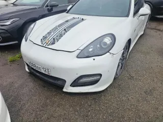 Porsche Panamera4 с государственным регистрационным знаком Х888ВЕ123 и ключ от автомобиля. Документы отсутствуют. Вид транспорта: Легковой автомобиль. Год выпуска: -. Государственный регистрационный знак: Х888ВЕ123. VIN номер: -. Марка: Porsche. Модель: Panamera4