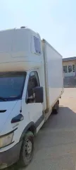 Двигатель IVECOF1CE0481ВА 0303839, мощность 122 л. с. (165.9 кВт), рабочий объем 2998 куб. см, шасси ZCFC35C0005603729, экологический класс четвертый, разрешенная максимальная масса 3500 кг, масса без нагрузки 2510 кг. Машина в не рабочем состоянии. Нужен ремонт двигателя, форсунок, замена кулеров…
