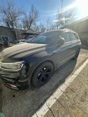 Volkswagen Tiguan 2017, номер кузова WVGZZZ5ZJW848215, находится в залоге у Банка ВТБ (ПАО)