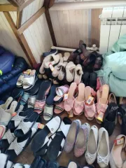 Туфли женские, в количестве 142 пары.