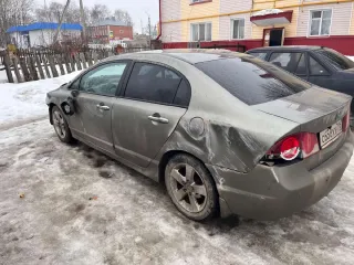 Honda Civic 2008 автомобиль Honda Civic, 2008 г.в., VIN: NLAFD76708W002429. Имущество находится в залоге у ПАО ВТБ.
