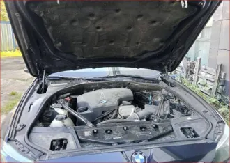 BMW 5 Series 2014 года, 184 лс, АКПП. Идентификационный номер – X4X5A39410D880034. Тип ТС – легковой, год изготовления – 2014. Номер кузова – X4X5A39410D880034, цвет кузова – черный. Мощность двигателя – 184 л.с. (135 кВт).