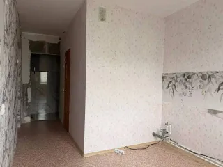 Квартира 59,4 кв. м, 2-комнатная, г. Нягань, ХМАО-Югра. Двухкомнатная квартира общей площадью 59,4 кв. м по адресу: 628181, Российская Федерация, ХМАО – Югра, г. Нягань, 10-й мкр., д. 11, кв. 79; кадастровый номер: 86:13:0201009:641. Имущество является предметом залога ПАО "Sberbank".