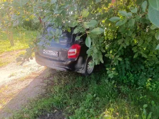 LADA Kalina 219410, 2013 г.в., цвет сине черный, VIN XTA219410E0003345, разреш масса 1560/1160, мощн двиг л.с 87, ПТС 62РМ229907, СТС 9948533094. Не на ходу.
