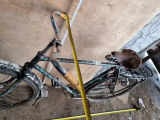 Велосипеды, самокаты, кресло-коляска, запчасти. Составной лот: велосипеды, самокаты, кресло-коляска, годные остатки отдельных узлов, деталей, агрегатов, материалов (в сборном виде) велосипедов. Подробный состав лота приведен в информационном сообщении. Состояние и недостатки имущества в…