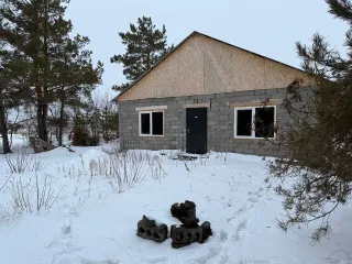 Земельный участок 665 кв.м и дом 98,5 кв.м Оренбургская область Земельный участок площадью 665 +/- 9 кв. м с кадастровым номером 56:47:0000000:1249 и объект незавершенного строительства проектируемое назначение жилое площадью застройки 98,5 кв. м степень готовности 80% с кадастровым номером…