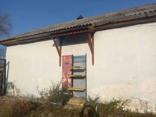 Здание (магазин), 187,1 кв.м, Приморский край, городской округ Арсеньевский, город Арсеньев, улица Базовая, дом 6. Кадастровый номер: 25:26:030303:296. Назначение: нежилое. Виды разрешенного использования: данные отсутствуют. Площадь: 187,1. Вид права: собственность.