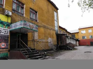 Нежилое помещение общей площадью 57,9 кв.м., с кадастровым номером 42:32:0103015:3281, расположенное по адресу: Кемеровская область, г. Прокопьевск, ул. Советов, д. 3, пом. 16п. Год ввода в эксплуатацию: -. Вид ограничений и обременений: -. Кадастровый номер объекта недвижимости (здания…