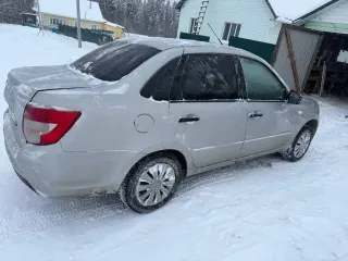 Lada Granta, 2019 года, 87 лс, 300000 км, АКПП; VIN XTA219010K0607982, гос. рег. знак М209ЕУ18.