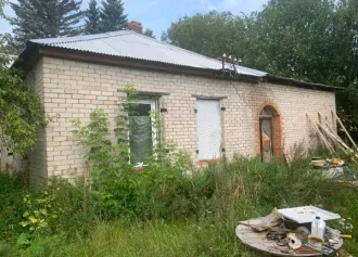 Земельный участок площадью 1 130 кв. м с кадастровым номером 60:07:0010520:19, РНФИ П11600001561, с расположенными на нем объектами недвижимого имущества – здание гаража площадью 137,3 кв. м с кадастровым номером 60:07:0010520:35, РНФИ П12600001509, административное здание площадью 133,2 кв. м с…
