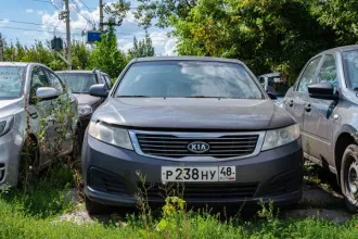 KIA GE (MAGENTIS/OPTI) 2009, легковой автомобиль, идентификационный номер (VIN): XWEGE227290000284, цвет кузова – серый. Вид транспорта: легковой автомобиль, год выпуска: 2009, VIN: XWEGE227290000284, марка: KIA GE (MAGENTIS/OPTI), модель: KIA GE (MAGENTIS/OPTI).