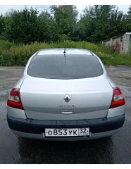 Renault Megan, 2005 - автотранспортное средство Рено Меган, 2005 г.в., VIN VF1LM1B0H33612300, номер кузова VF1LM1B0H33612300. Требуется замена тормозных дисков и колодок по кругу, имеется трещина на лобовом стекле, ремонт или замена капота, имеются сколы и царапины по всему кузову, пороги под…