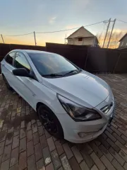 Автомобиль Hyundai Solaris 2014 года выпуска, VIN Z94CT41DBFR327506. В залоге у Совкомбанка.