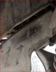 Suzuki Escudo 1995 года выпуска. Идентификационный номер (VIN) отсутствует. Модель, № двигателя: G16A-41460, шасси (рама) № TA01W. Цвет кузова: черный. Мощность двигателя 100 л.с. (75 кВт), рабочий объем 1590 куб.см. Разрешенная максимальная масса 1350 кг, масса без нагрузки 1130 кг…