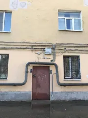 Доля в праве общей долевой собственности на квартиру, что соответствует комнате площадью 25 кв. м, назначение жилое, расположенная по адресу: Санкт-Петербург, пр-кт Обуховской Обороны, д. 95к. 1 литера А, кв. 313, кадастровый номер: 78:12:0007116:2495. Доступ в жилое помещение ограничен.