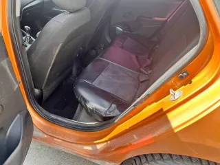 Автомобиль на ходу, но двигатель требует капитального ремонта. Необходимо провести ремонт подвески. Необходима замена сцепления. Также нужен ремонт МКПП (хруст при переключении на вторую передачу). Не работает ABS. Кузов автомобиля поврежден градом - присутствуют вмятины на капоте, крыше и…