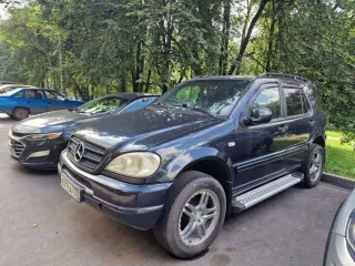 Mercedes-Benz ML 320, 1998 года, 218 лс, 445466 км, полный привод, АКПП, марка и(или) модель: МЕРСЕДЕС-БЕНЦ ML 320, год выпуска: 1998, идентификационный номер (VIN): WDC1631541A079186, номер шасси (рамы): --, номер кузова (кабины): -WDC1631541A079186, цвет кузова (кабины): синий, номер двигателя…