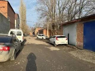 Земельный участок 31 кв.м с гаражом 23,2 кв.м, Ростовская область, г. Шахты, земельный участок площадью 31,0 кв. м с к.н. 61:59:0020338:10 с расположенным на нем нежилым зданием площадью 23,2 кв. м с к.н. 61:59:0000000:20497 по адресу: Ростовская область, г. Шахты, по ул. Садовая р-н БПК. Земельный…