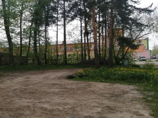 Земельный участок 1158 кв.м, Ивановская область, городской округ Кохма, город Кохма, улица Ивановская, участок в районе дома 13. Кадастровый номер 37:29:010207:649. Основной вид разрешенного использования: 4.4. Территориальные зоны: publicBusiness.