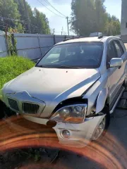 Kia Sorento 2008 года, универсал. VIN: XWKJC525880005418, модель JC 5258. Цвет кузова: яркое серебро. Двигатель: бензиновый, 4-х тактный, впрысковой, номер G6DB 7H004711, объем 3342 куб.см, мощность 247.5 л.с. (182 кВт). Категория ТС: В. Кузов № KNEJC525875776417, шасси отсутствует.