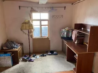 Общая долевая собственность, доля в праве 1/3 на жилой дом, расположенный по адресу: Республика Бурятия, г. Улан-Удэ, ул. Артема, д. 8. Площадь: 31.1 кв.м. Кадастровый номер: 03:24:021303:80. Другой сособственник имеет преимущественное право покупки имущества в силу долевой собственности.