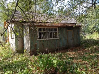 нежилое здание с земельным участком по адресу: Ярославская область, Первомайский район, д.Менчаково, ул. Молодежная, д.3. нежилое здание площадью 121,9 кв.м, кадастровый номер 76:10:101101:10017, расположенное по адресу: Ярославская область, Первомайский район, д.Менчаково, ул.Молодежная, д.3 
Год…