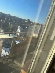 Комната, назначение: жилое, 9 Этаж, общая площадь 11,3 кв. м., адрес объекта: Удмуртская Республика, г. Ижевск, ул. 9 Января, д. 185а, блок 25, комната 7. Кадастровый номер 18:26:020174:3993. Общая долевая собственность, доля в праве 1/4