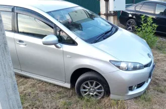 Toyota Wish, 2011 автомобиль легковой, марка: Toyota, модель: Wish, модель № двигателя Zge250018859, VIN отсутствует, год изготовления: 2011.