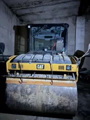 Каток дорожный Caterpillar CB54B, 2017 г.в., мощность двигателя 131,2 л.с, VIN: CATCB54BJS4P00307, ГРЗ 14РК9826.