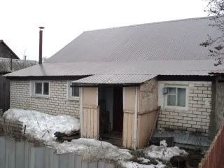 Коровник, площадь 1 300,30 кв.м., год постройки 1983, кадастровый номер: 56:30:0601001:569, адрес местоположения: Оренбургская область, Сорочинский район, с. Михайловка Первая, ул. Степная, дом 10.