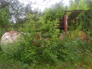 С/х комплекс и недвижимость в Лодейнопольском р-не, Ленинградская область. Имущество по адресу: ЛО, Лодейнопольский р-н: Квартира, 41,7 кв. м; Земельные участки общей площадью 1 366 073 кв. м; Строения: силосная траншея, картофелехранилище, 2 сенохранилища, телятник, откормочная свиноферма и другие…